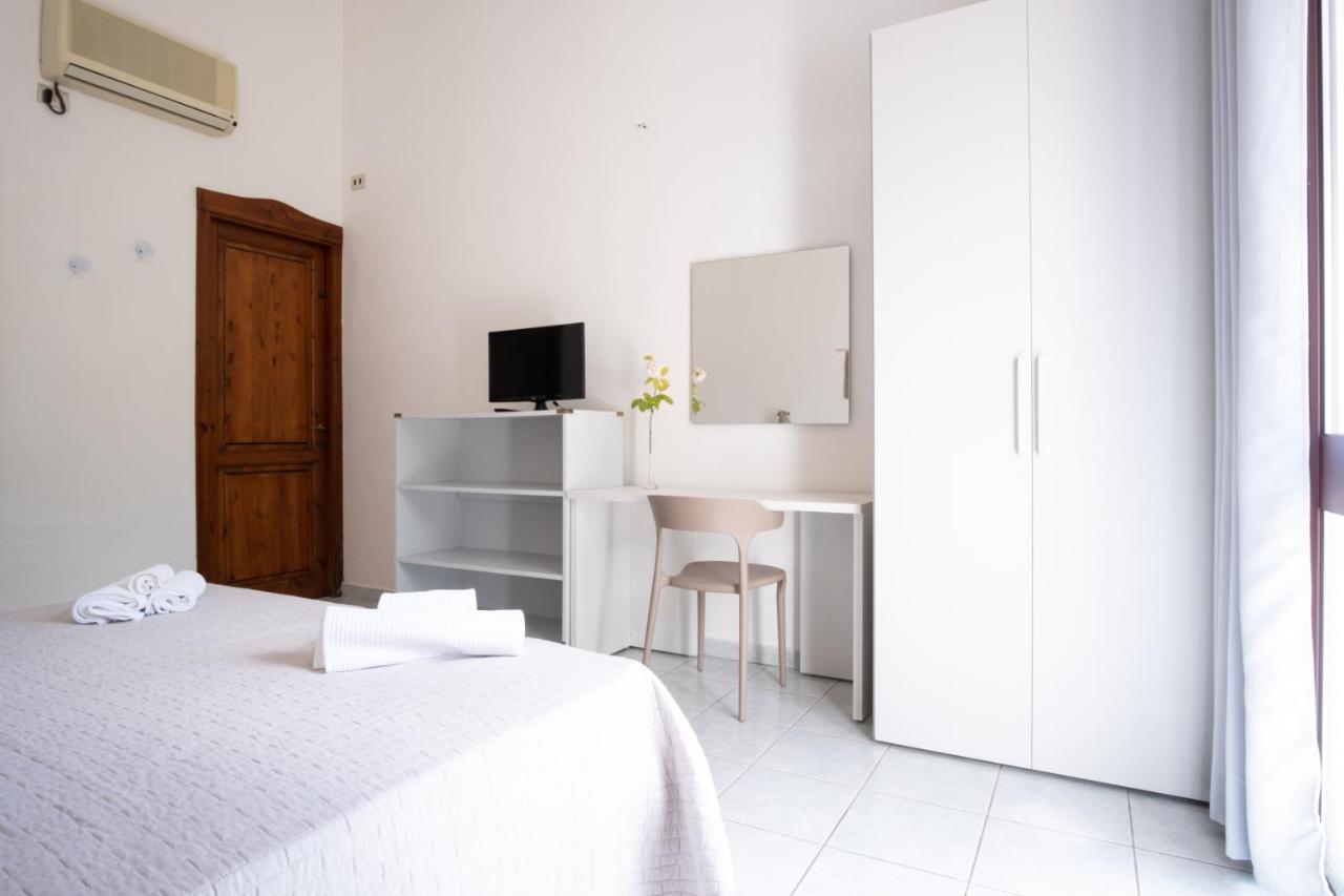 בארי סארדו Residence Cort'E Accas מראה חיצוני תמונה