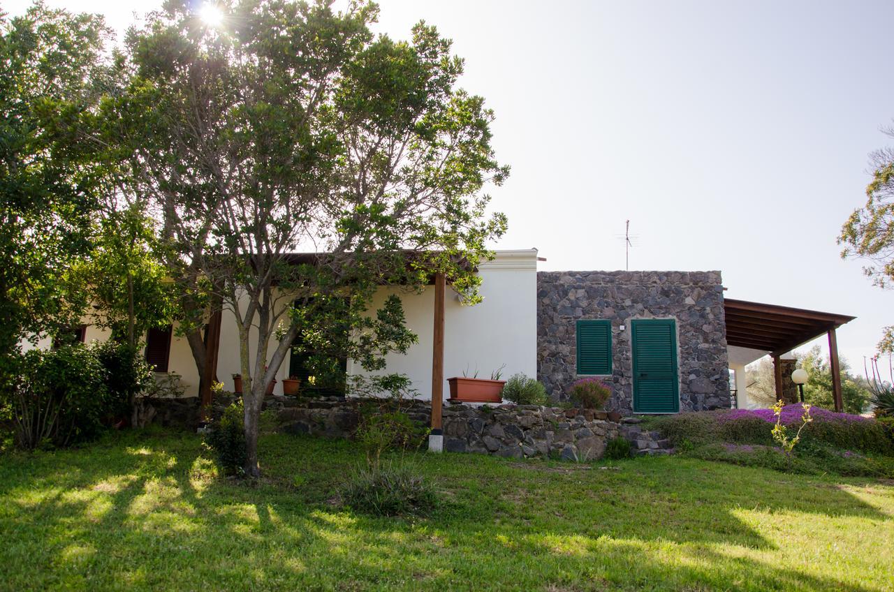 בארי סארדו Residence Cort'E Accas מראה חיצוני תמונה